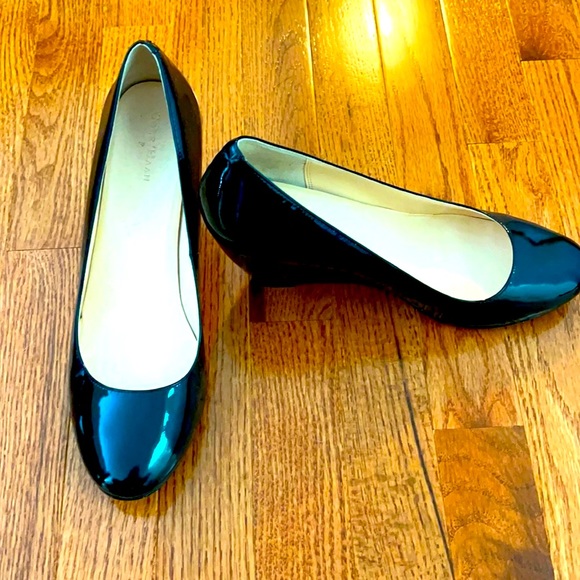 Like new - COLE HAAN patent leather wedge heels - Picture 2 of 10